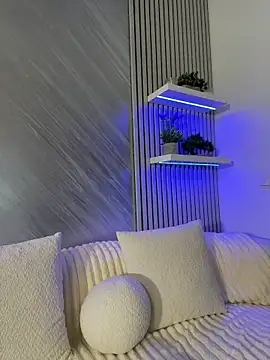 KirstieVegas live sex cam