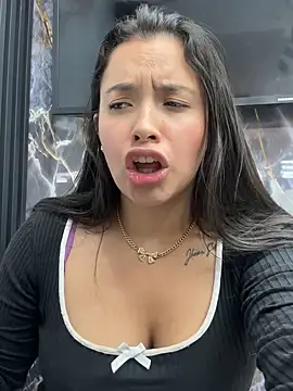 Miss_Bella_Flame webcam