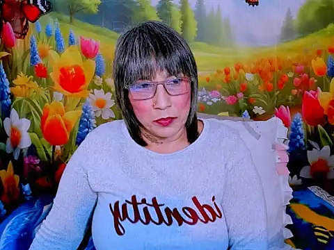 indianroxy webcam