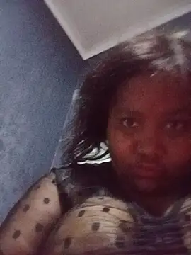 ChubbyMidgetxxx19 webcam