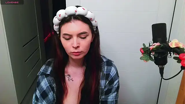 peachyness - Peachyness's free webcam - UK Sex Cams