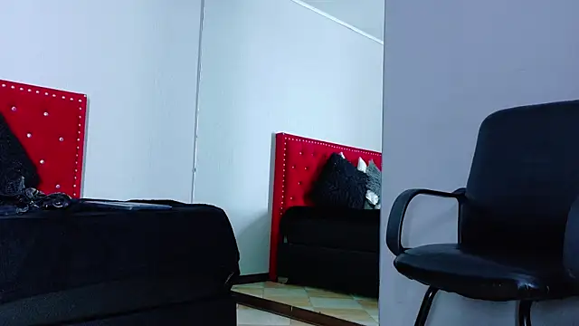 CassandraWhite webcam