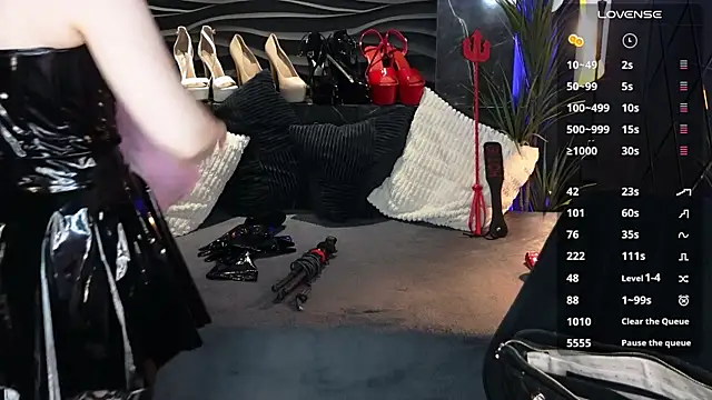 MistressDarsy webcam