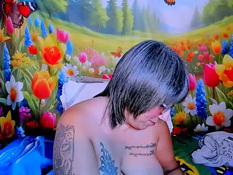 indianroxy webcam