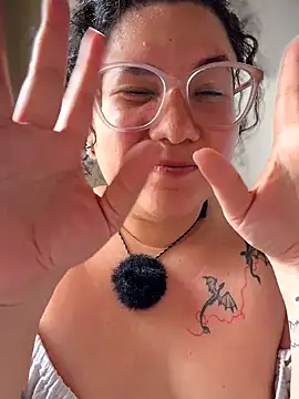 CurlyMilf_Vannexxxa webcam
