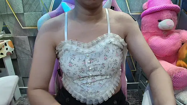 NymphoIsLive webcam