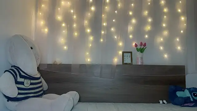 shy_pink_doll webcam