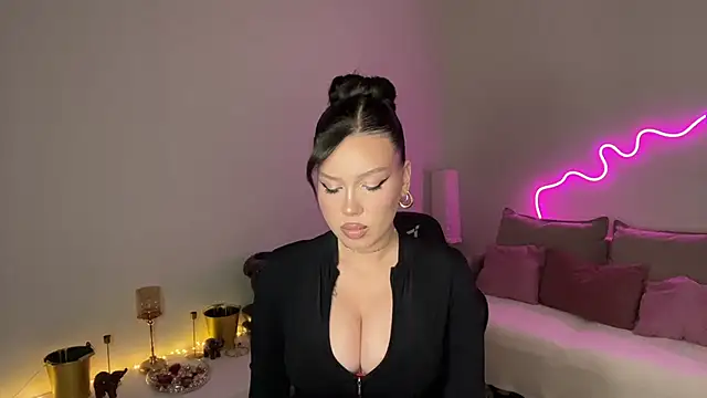 mistress_of_hearts webcam
