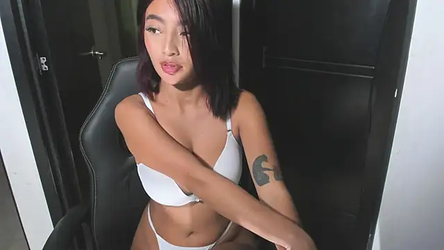 Katherinee__ webcam