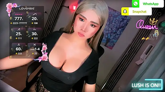 xBigSurpriseLorainex webcam