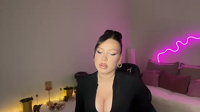 mistress_of_hearts webcam