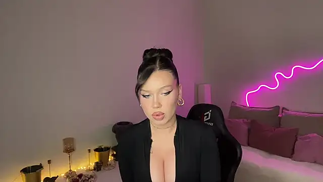 mistress_of_hearts webcam