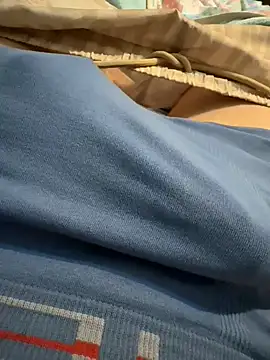 Hotguyj webcam