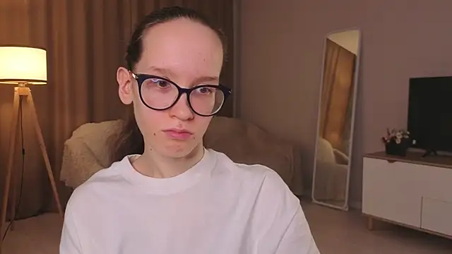 BettyBrowni webcam
