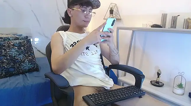 XanderGrey8 webcam