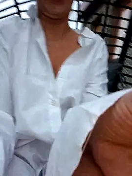celynaross - CelynaRoss's free webcam - UK Sex Cams