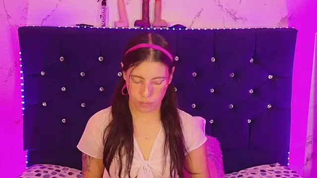 Dakotaa_Johnson webcam