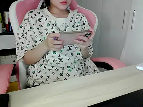 lucienguyen webcam