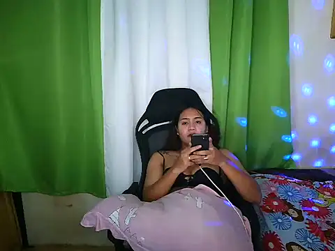 xLickme24 webcam