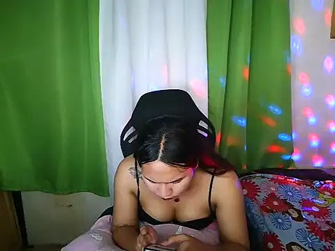xLickme24 webcam