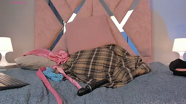 Eva-Millss webcam