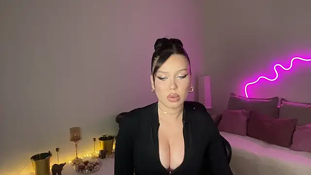 mistress_of_hearts webcam