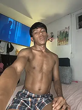santinaughty webcam