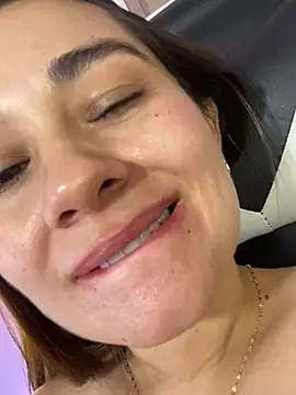 saray_mendozaa webcam