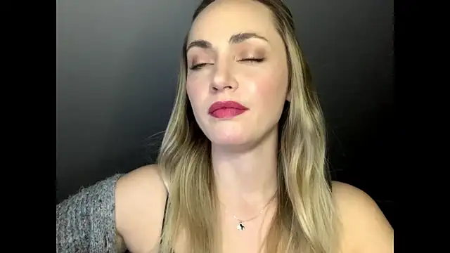 ScarlettSensitive webcam