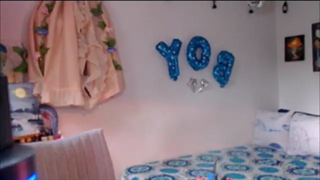 LiliJones_ webcam