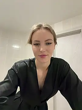 YungTessa webcam