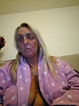 theblondecocklover webcam