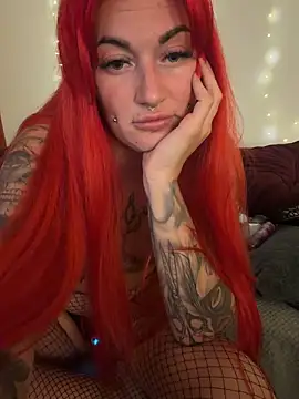 MrsRedFoxy webcam