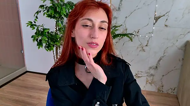LeyaAtwood webcam