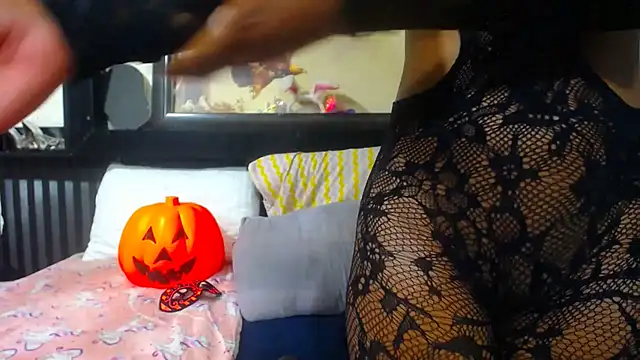 youngbarbiexx - YoungBarbiexx's free webcam - UK Sex Cams