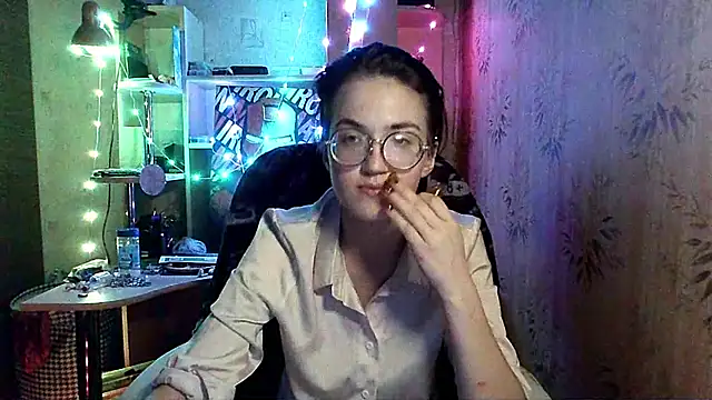 Alessa_Kiss webcam