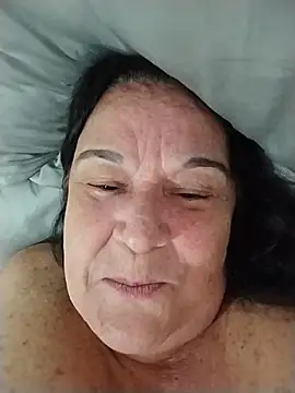 Yaya_Mineira webcam