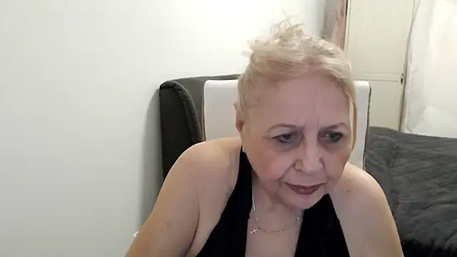 SusiLifeXXX webcam