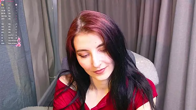 NicoleLuxe webcam
