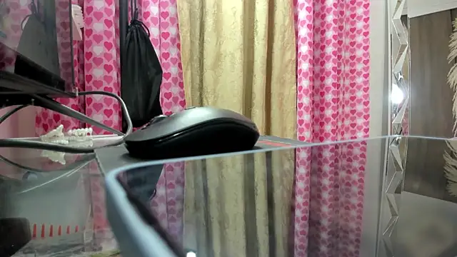queenramoona-hot webcam