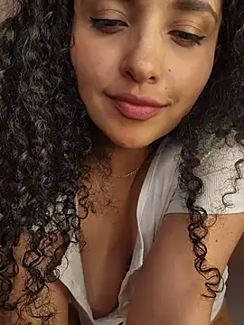 Lucy_Marin webcam