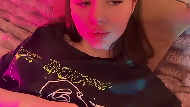 AlmaryKim webcam