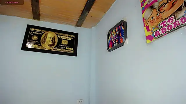Emily_Hornys20 webcam