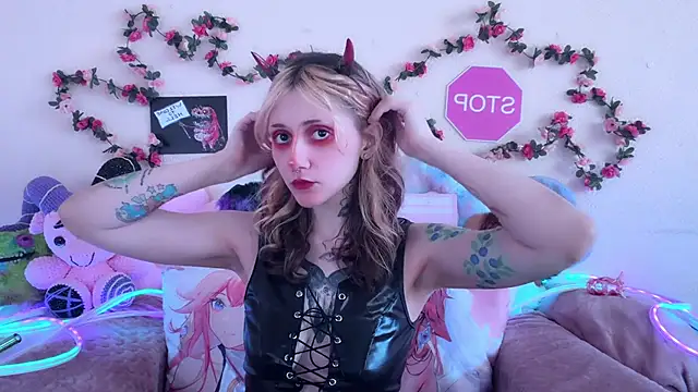 _Devill_Baby webcam