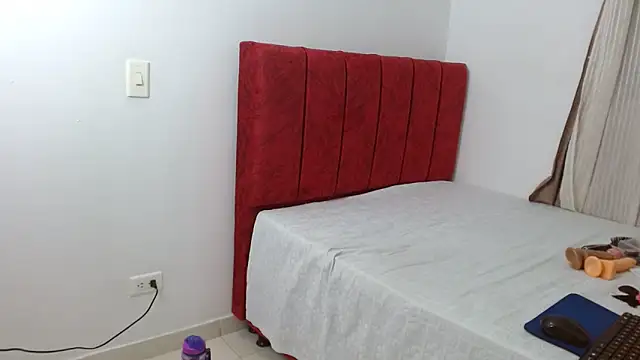 lolascarlett webcam