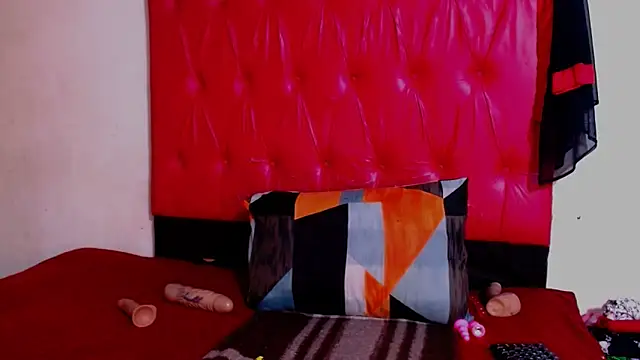 Nikistickyxx25