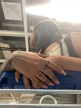 sarah_salis_ webcam