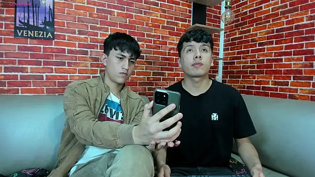 Hoot_boyss_ webcam