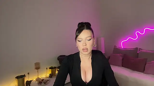 mistress_of_hearts webcam