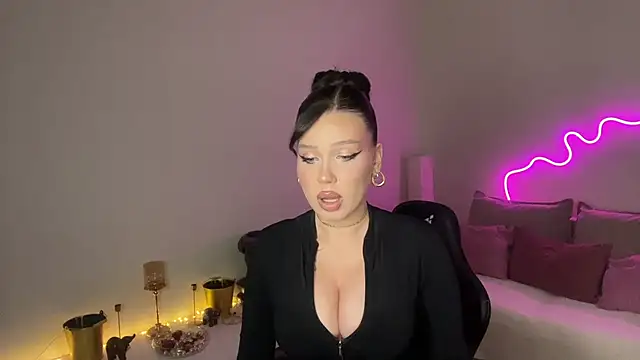 mistress_of_hearts webcam